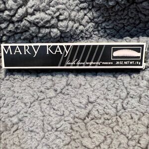 Mary Kay Lash Love Mascara in Black